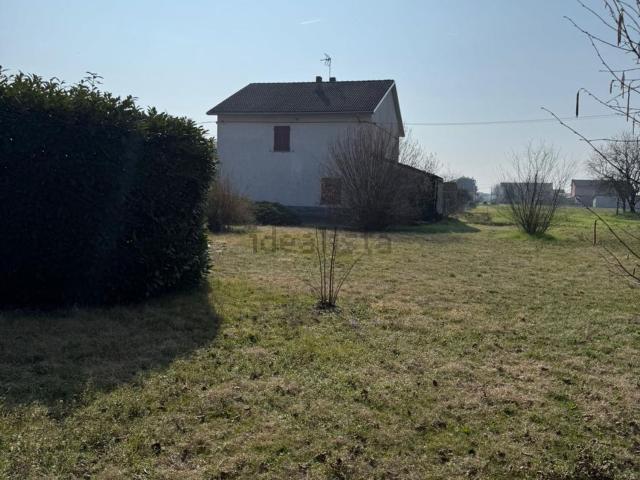 Villetta indipendente in vendita di 170 m² in Via Venticinque Aprile, 22