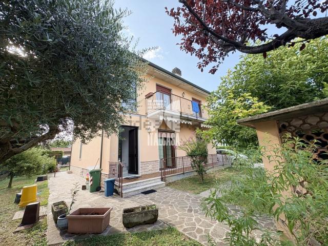 Villetta indipendente in vendita di 200 m² in Via Vincenzo Bellini