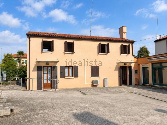 Villetta indipendente in vendita di 200 m² in Via XXIX Aprile