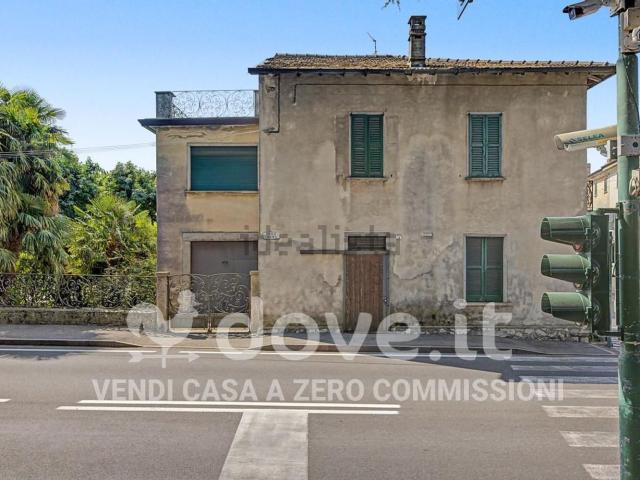 Villetta indipendente in vendita di 200 m² in Viale Roma, 13