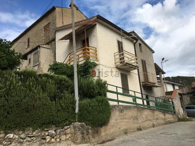 Villetta indipendente in vendita di 200 m² in Vico Vicenne