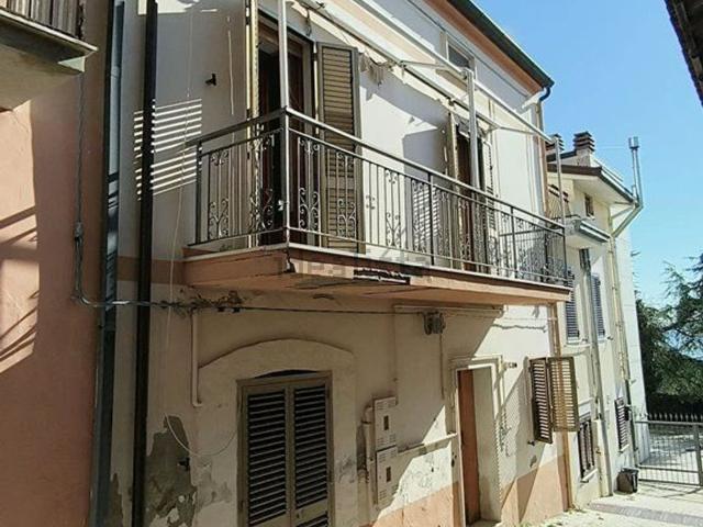 Villetta indipendente in vendita di 200 m² in Vico xi, 9