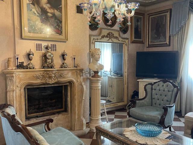 Villetta indipendente in vendita di 200 m² in Borgo Treviso, 1