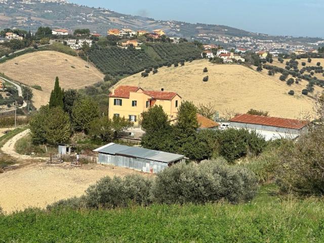 Villetta indipendente in vendita di 200 m² in Contrada Meschina, 5