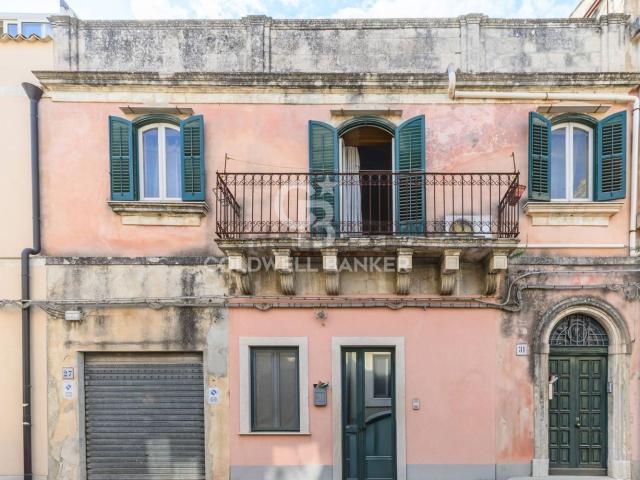 Villetta indipendente in vendita di 200 m² in Corso Nino Barone, 31