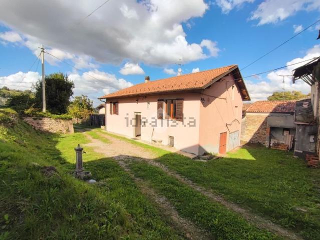 Villetta indipendente in vendita di 200 m² in Frazione Cà dei Bianchi, 1