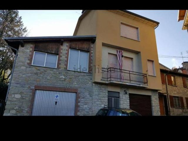Villetta indipendente in vendita di 200 m² in Frazione Crociglia