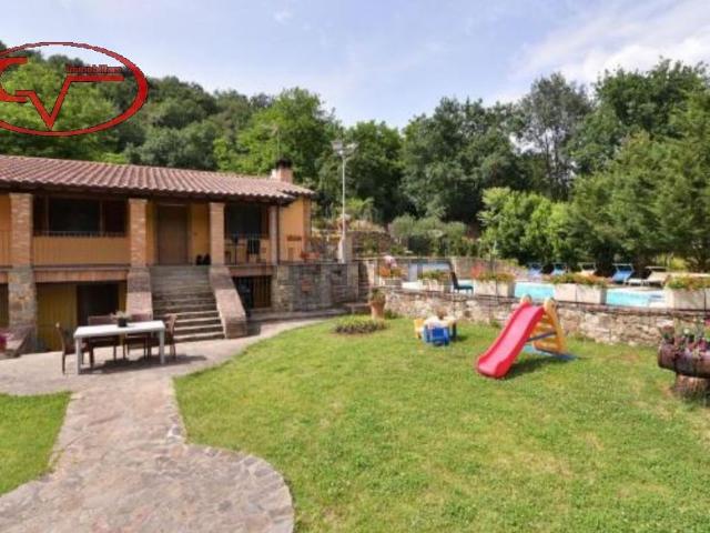 Villetta indipendente in vendita di 200 m² in Frazione Penna
