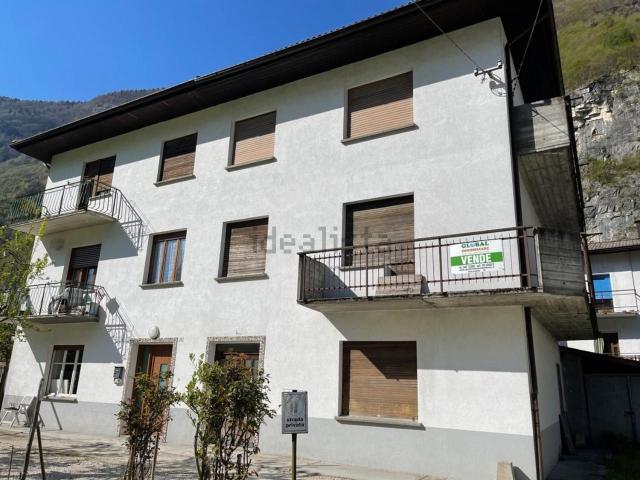 Villetta indipendente in vendita di 200 m² in Frazione Pianello, 13