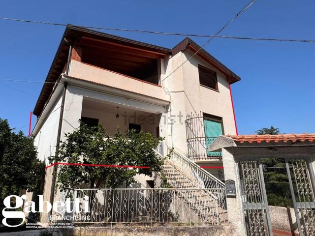 Villetta indipendente in vendita di 200 m² in Frazione San Nicolella, 57