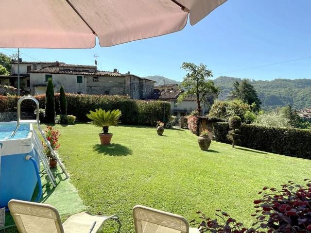 Villetta indipendente in vendita di 200 m² in Località Villa a Roggio