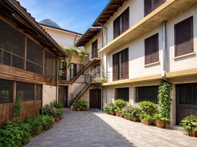 Villetta indipendente in vendita di 200 m² in Piazza Marconi, 4