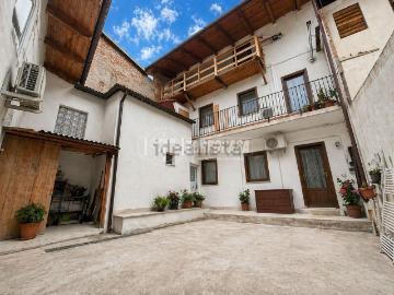 Villetta indipendente in vendita di 200 m² in Piazza Vittorio Veneto