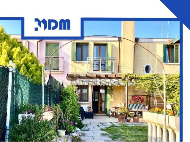 Villetta indipendente in vendita di 200 m² in Strada Comunale della Laguna