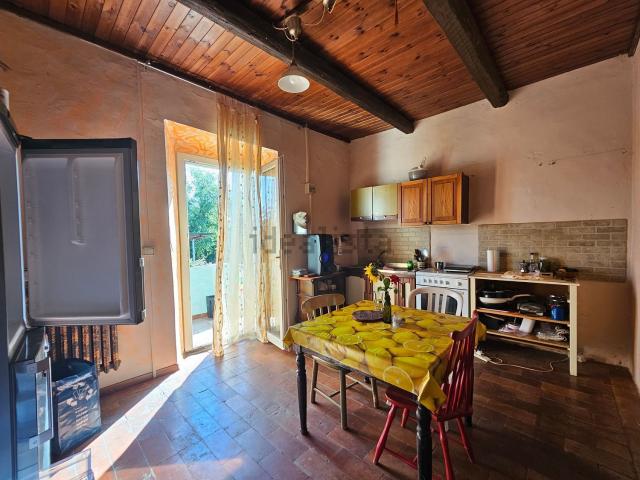 Villetta indipendente in vendita di 200 m² in Strada Gualdo Palazzo Bofondi, 24