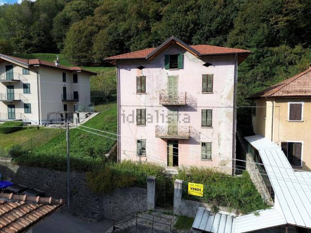 Villetta indipendente in vendita di 200 m² in Strada per Garzeno