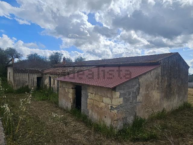 Villetta indipendente in vendita di 200 m² in Strada Vicinale Ponte Brandinu Funtana Niedda, 58