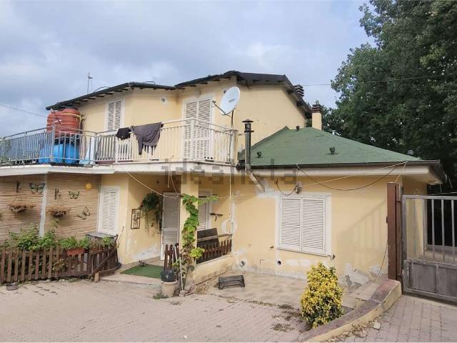 Villetta indipendente in vendita di 201 m² in Via Santa Caterina, 1