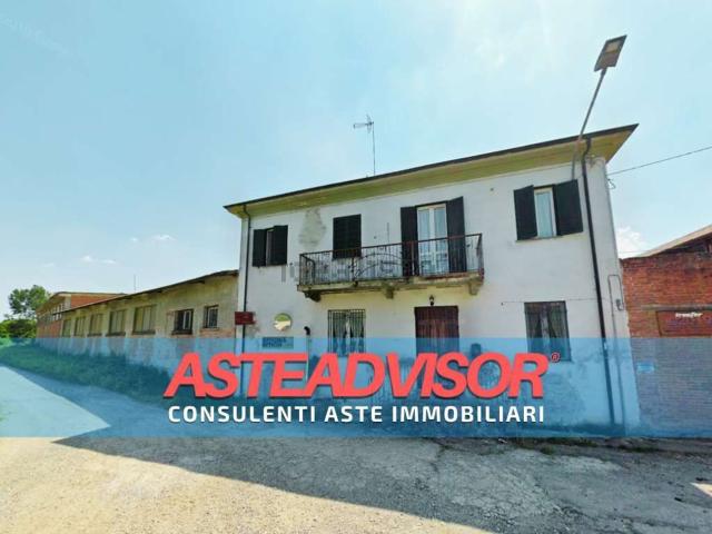 Villetta indipendente in vendita di 201 m² in Via Stazione