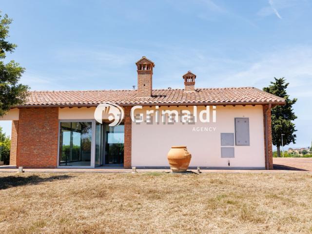 Villetta indipendente in vendita di 2025 m² in Via Onofrio di Paolo, 13