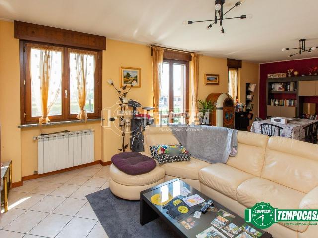 Villetta indipendente in vendita di 202 m² in Via Giovanni Pascoli, 5