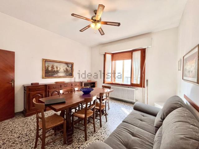 Villetta indipendente in vendita di 202 m² in Via IV Novembre