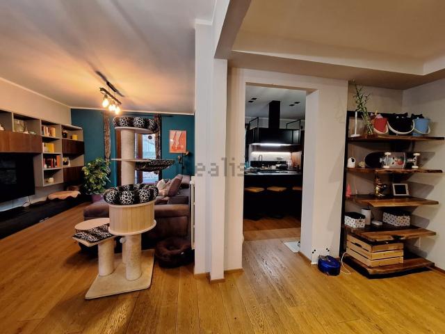 Villetta indipendente in vendita di 202 m² in Strada Airali, 56