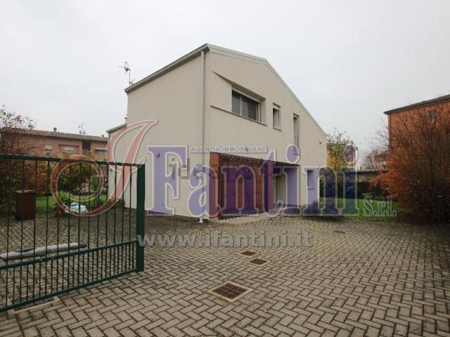 Villetta indipendente in vendita di 203 m² in Via Caduti di Sabbiuno, 7