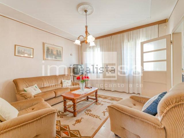 Villetta indipendente in vendita di 203 m² in Via San Anna, 4