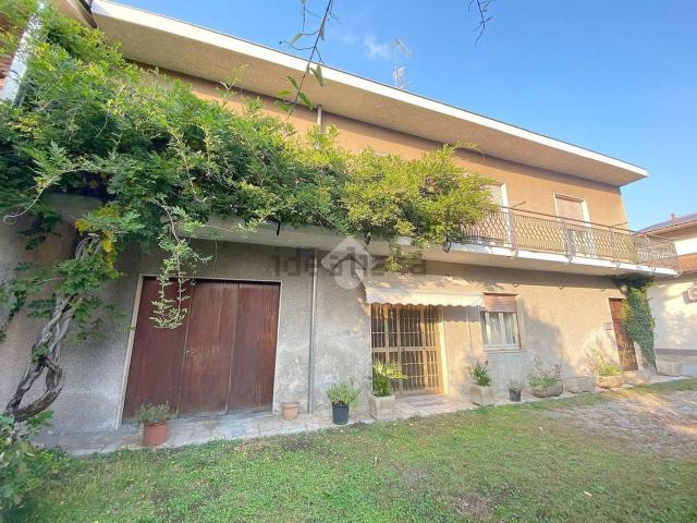 Villetta indipendente in vendita di 203 m² in Via Roma, 85