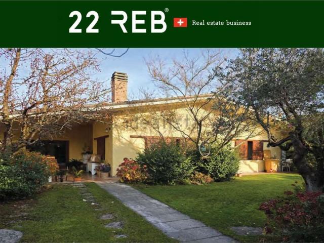 Villetta indipendente in vendita di 204 m² in Via Colli Euganei