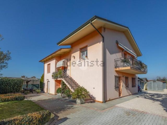 Villetta indipendente in vendita di 204 m² in Via Campone Sala, 288