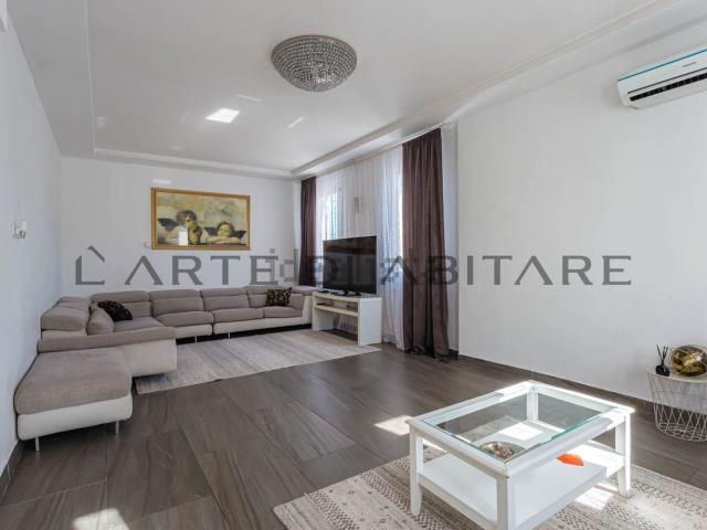 Villetta indipendente in vendita di 204 m² in Via Celeseo, 8