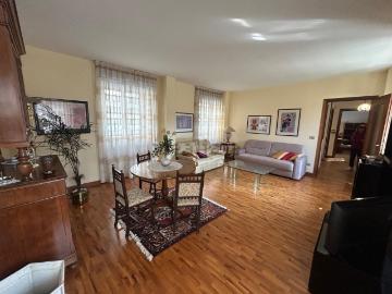 Villetta indipendente in vendita di 204 m² in Via Gubbio, 101