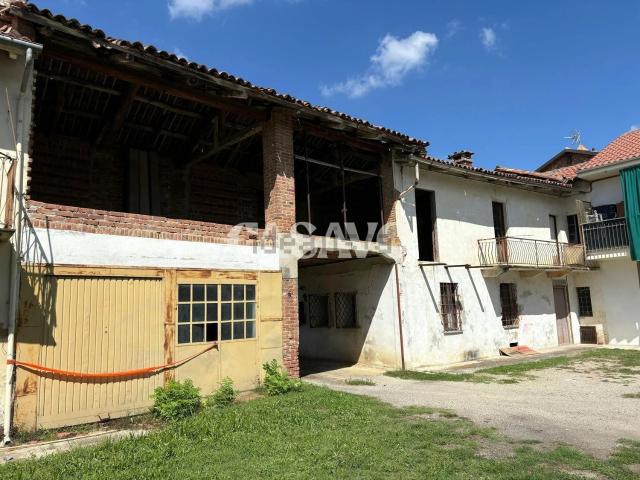 Villetta indipendente in vendita di 204 m² in Via Martiri della Libertà, 15