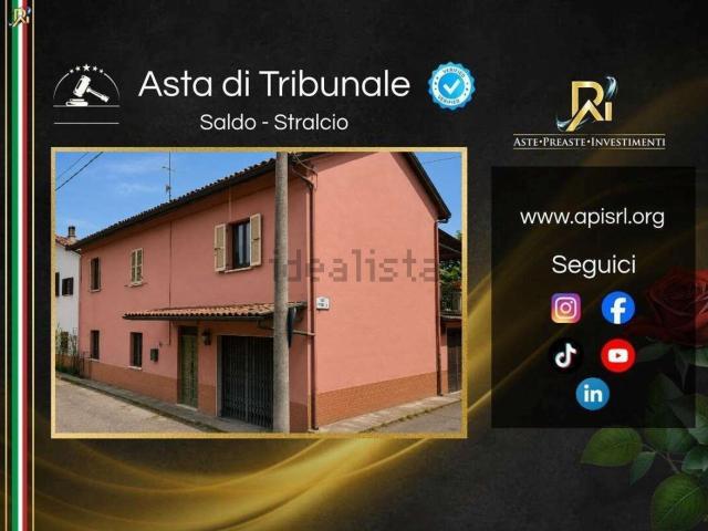 Villetta indipendente in vendita di 204 m² in Strada Provinciale per Pozzolo Formigaro, 63