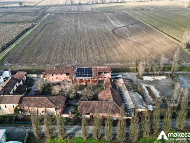 Villetta indipendente in vendita di 2050 m² in Via Cascina Quartiago, 2