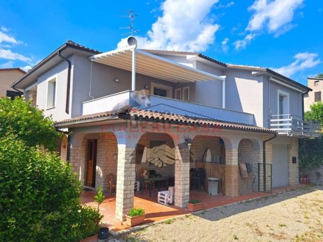 Villetta indipendente in vendita di 205 m²