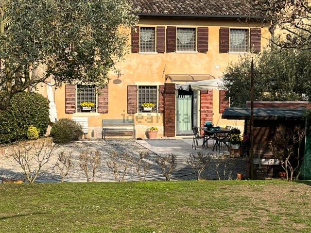 Villetta indipendente in vendita di 205 m² in Via Cengia, 1