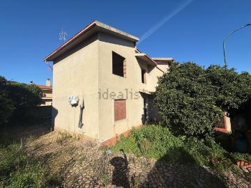 Villetta indipendente in vendita di 205 m² in Via G. Pintor, 3