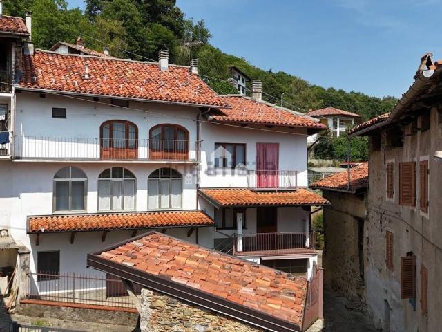 Villetta indipendente in vendita di 205 m² in Via Della Chiesa, 8
