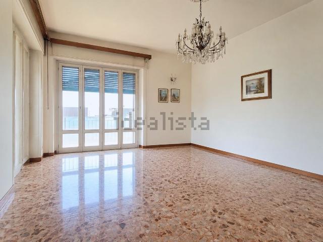 Villetta indipendente in vendita di 205 m² in Via della Resistenza