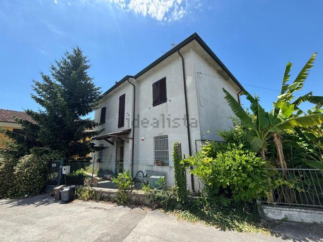 Villetta indipendente in vendita di 205 m² in Via Epaminonda Farini