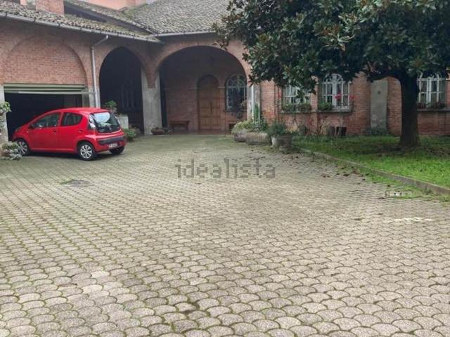 Villetta indipendente in vendita di 205 m² in Via Fabio Filzi