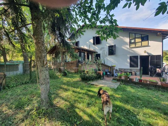 Villetta indipendente in vendita di 205 m² in Via ROMA