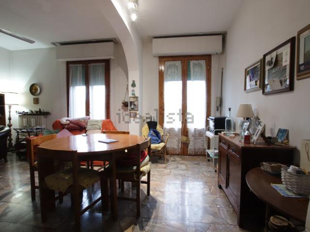 Villetta indipendente in vendita di 205 m² in Piazza A. Toscanini