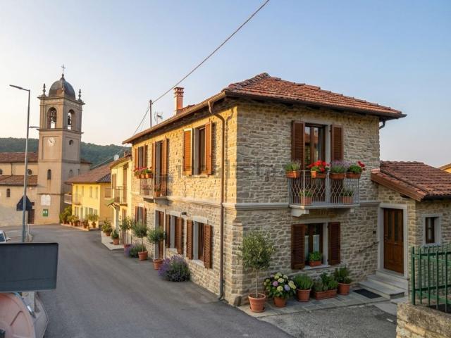 Villetta indipendente in vendita di 205 m² in Piazza San Nazario, 2