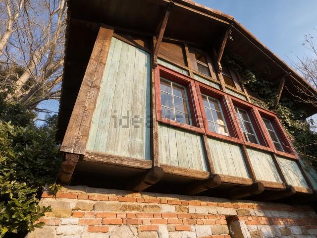 Villetta indipendente in vendita di 205 m² in Strada Costiera, 57