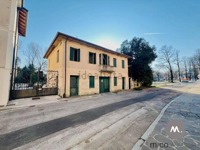 Villetta indipendente in vendita di 206 m² in Via Codafora, 9