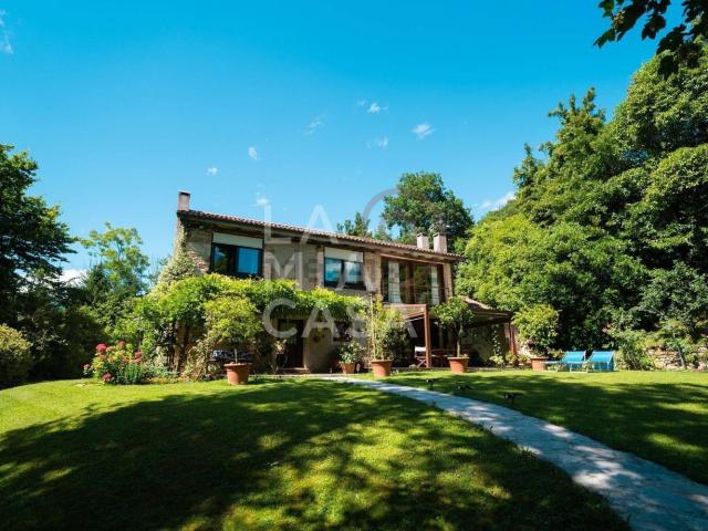 Case e ville in vendita di 206 m² in Via Cortivi, 1